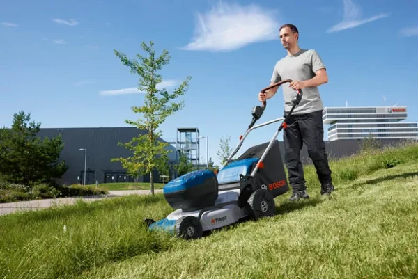 Masina tuns iarba acumulator GRA 18V2-46 Bosch